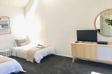 Number 1 - Chic Inner City Rooms كريستتشيرش المظهر الخارجي الصورة